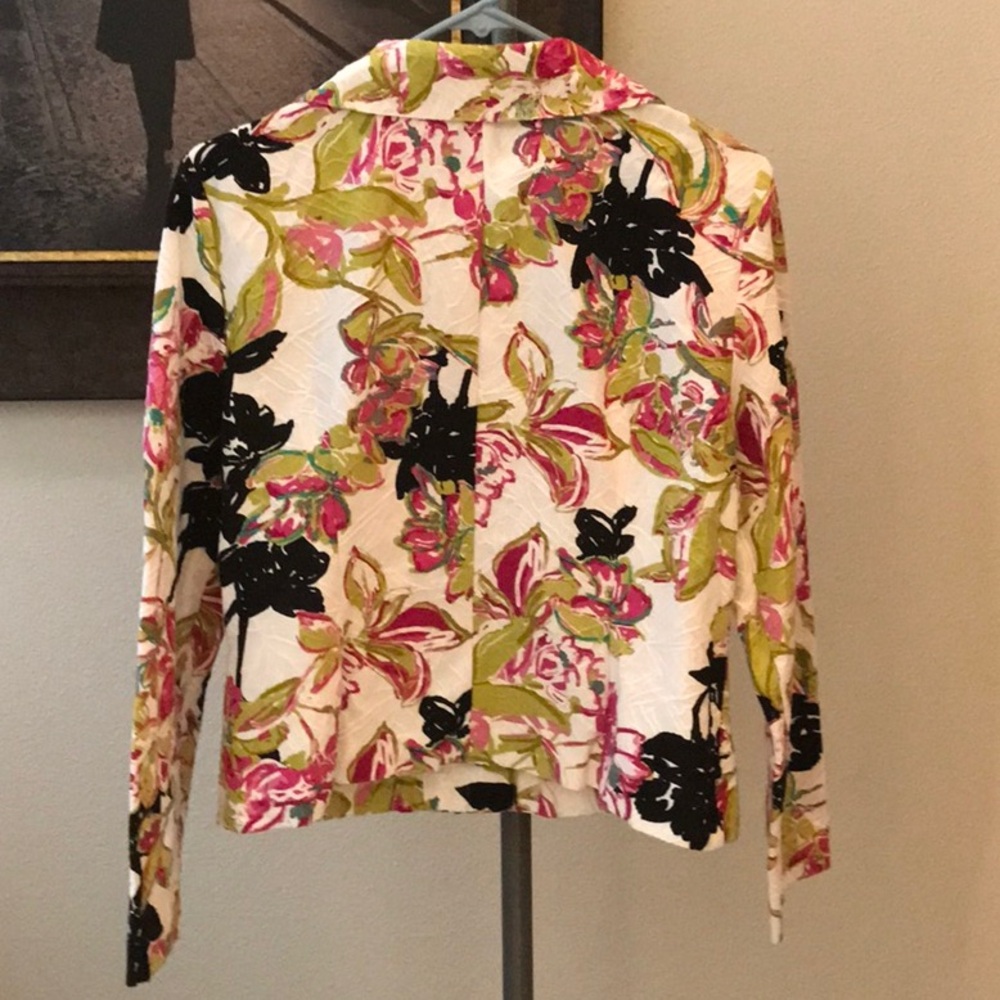 BROOKE COLEMAN SIZE LARGE FLOWER BLAZER  EUC - Picture 5 of 13